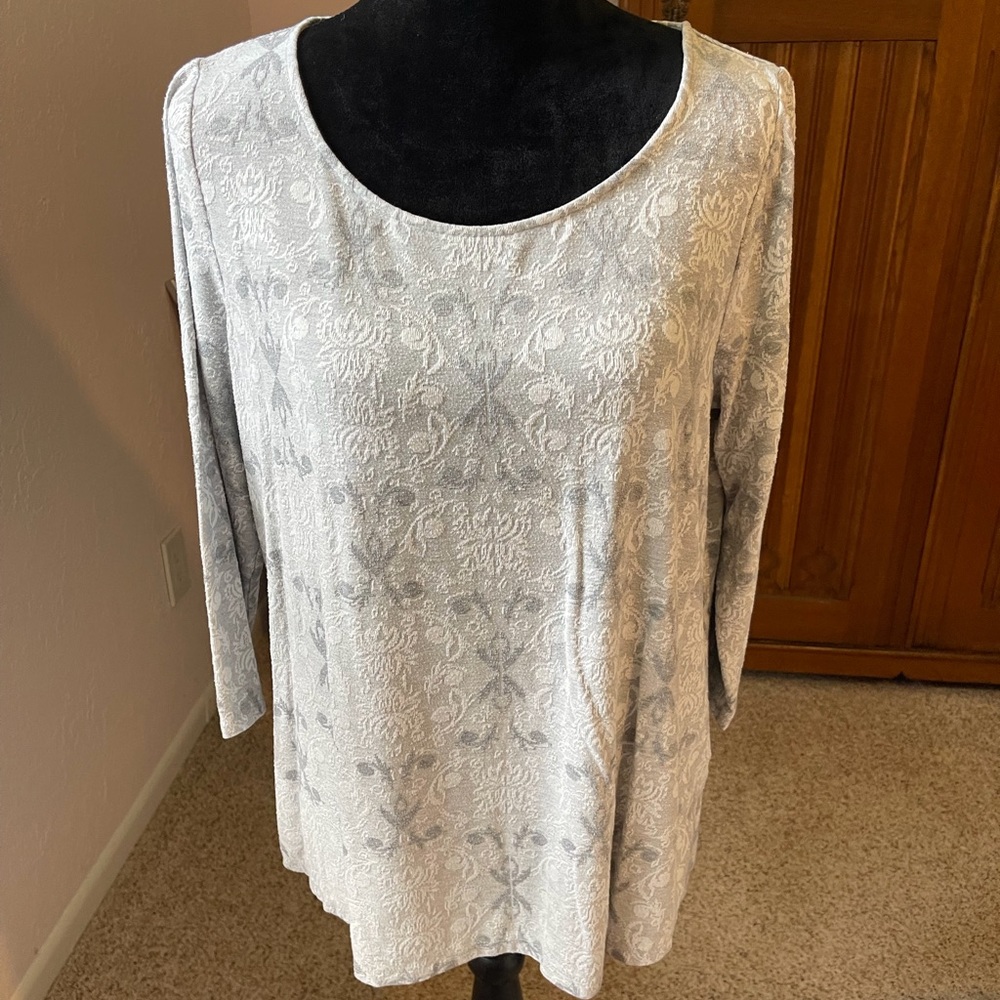 Rose and Olive Damask Long Sleeve Scoop Neck Shirt- size Large